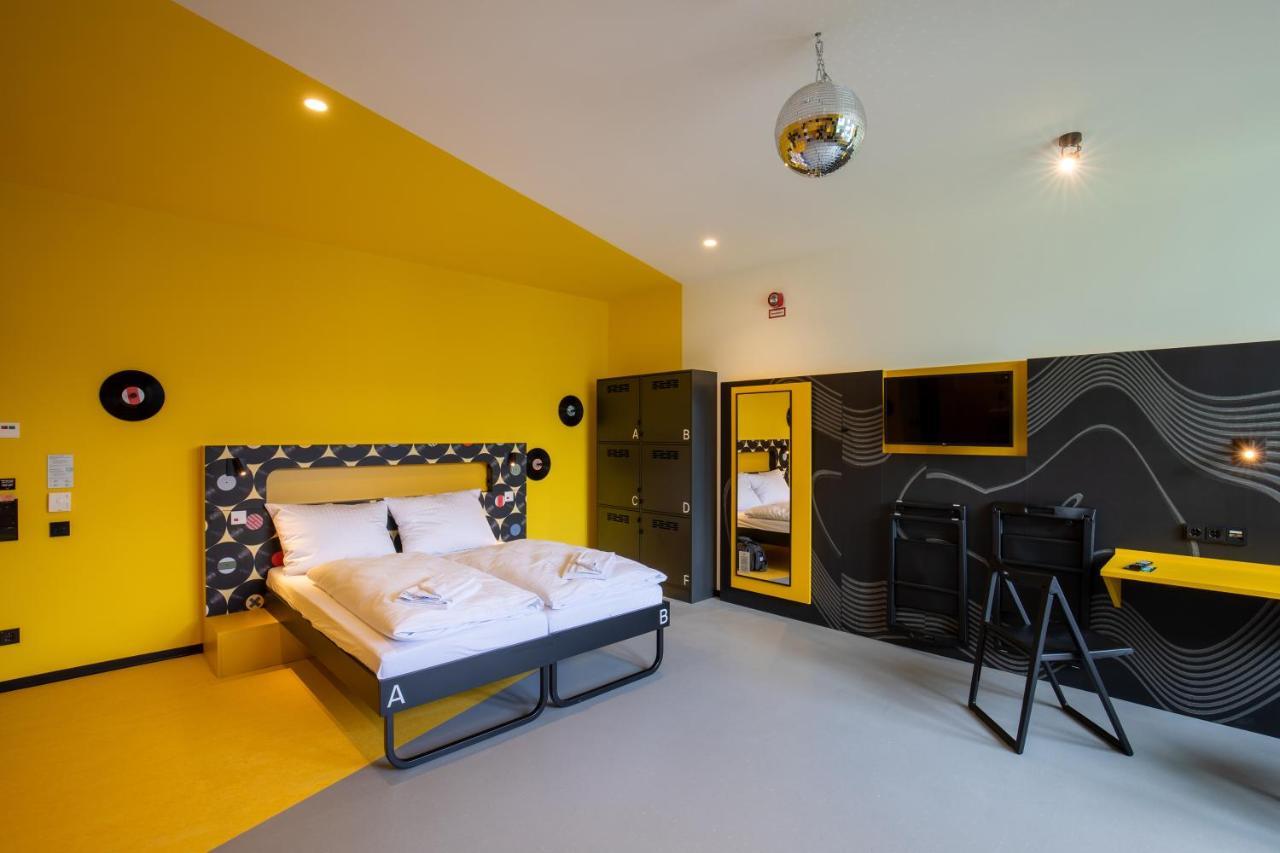 Meininger Hotel Dresden Zentrum Esterno foto