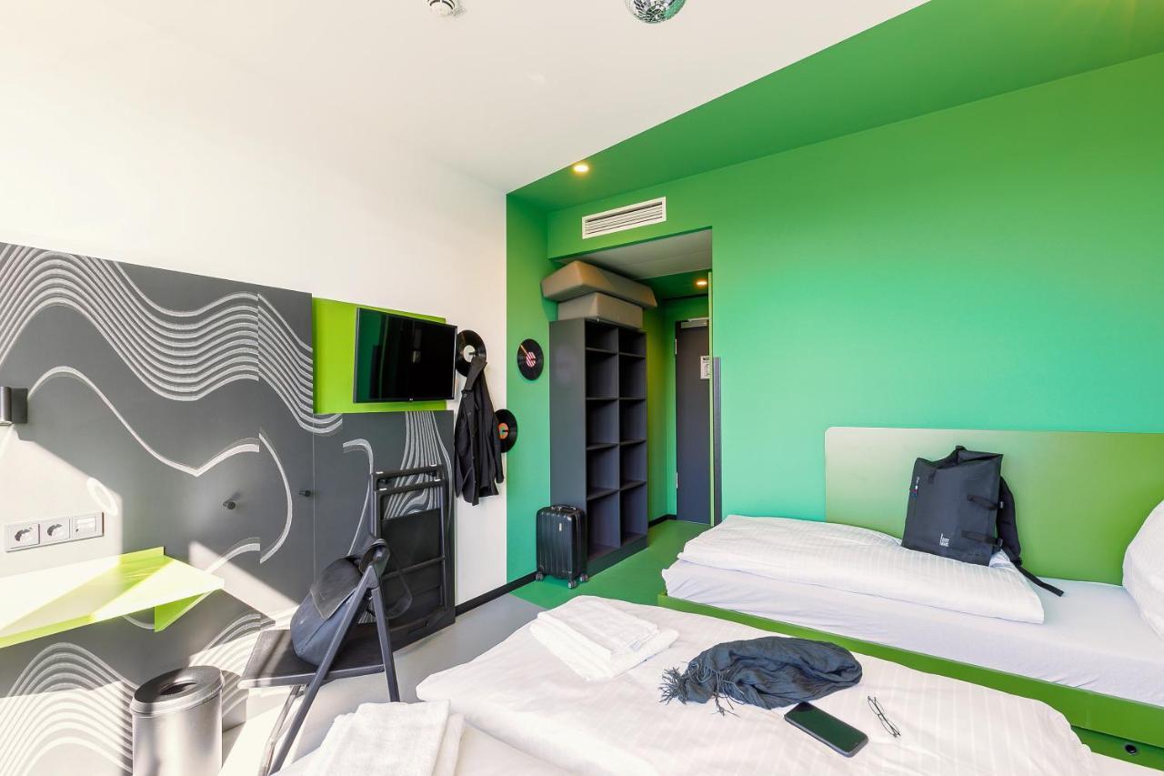 Meininger Hotel Dresden Zentrum Esterno foto